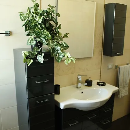 Luminoso Attico Con Ampio Terrazzo 아파트 *